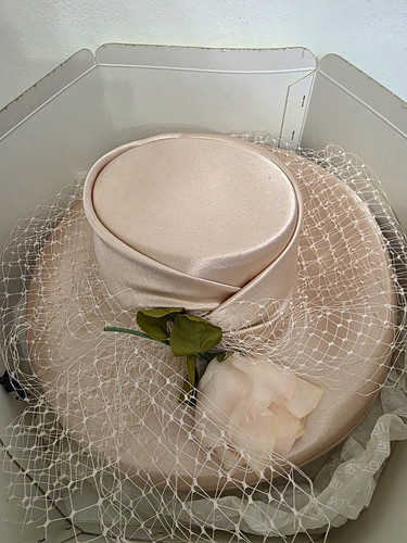 Anne marie kangol cream - marie,