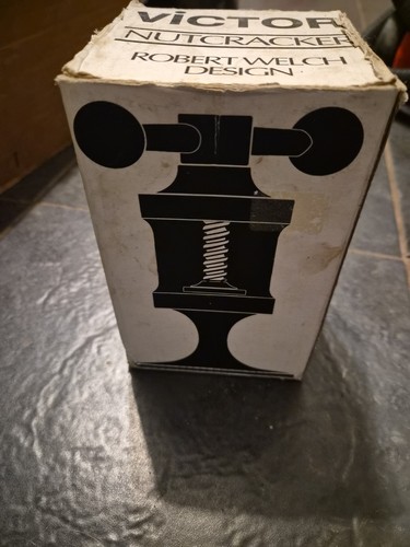 Victor nut cracker vintage - victor,