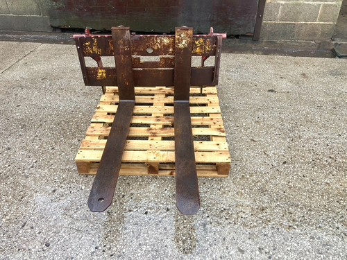 Pallet forks with - forks, chilton