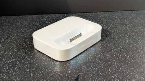 Genuine 2003 apple - ipod, iphone