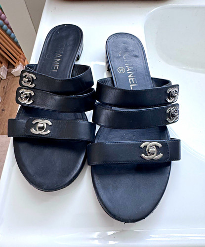 Chanel black leather logo - leather, cc