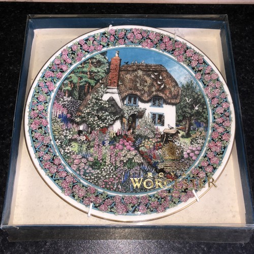 Royal worcester cottage - worcester,
