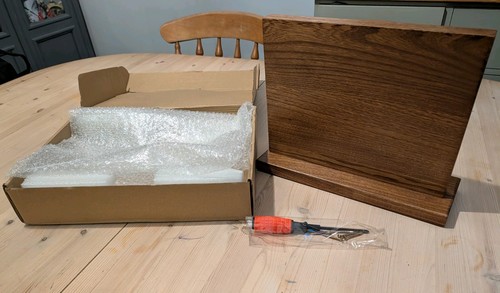 Wooden magnetic knife block - magnetic,