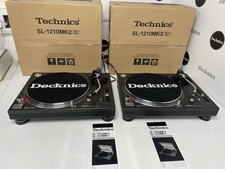 2 x Technics SL-1210 MK5