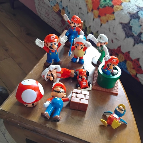 Mixed lot different mario - of,