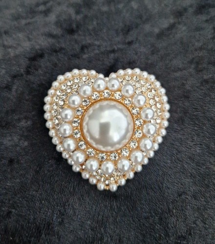 Faux pearl love heart brooch - pearl,