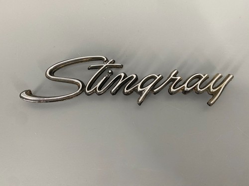 Emblem 3956216 corvette - *,