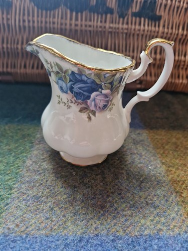 Royal albert bone china - albert,