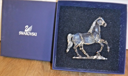 Stunning swarovski crystal - stunning, ~