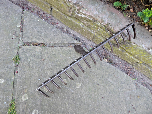 Vintage rake head - vintage, head,