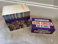 🎁🎄HORRIBLE HISTORIES Blood Curdling 20 book box set by Terry Deary, Ex. Cond