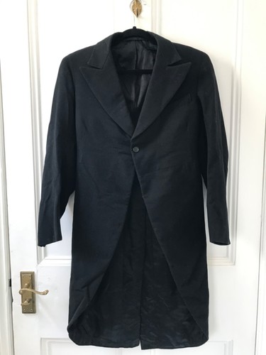Black tailcoat suit - black,