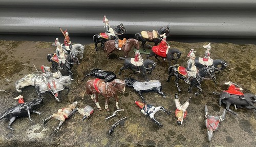 Mounted lead toy soldier - lead, horse