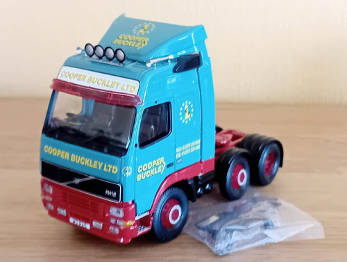 Corgi cc12429 volvo fh - 1.50, 6