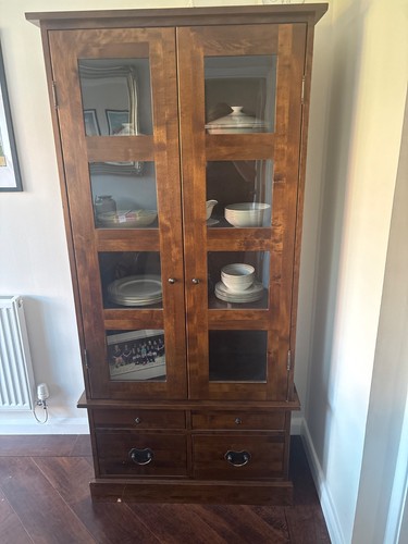 Laura ashley garratt - ashley,