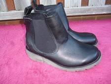 Heavenly Feet Black Zip Sided Ankle Boots Size 7 .