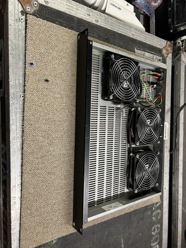 Data cabinet rack cooling - rack,