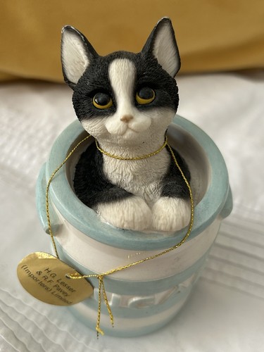 The leonardo collection tuxedo - collection,