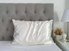SilkGlam Premium 100% Pure Mulberry Silk Pillowcase 22  Grade 6A Oyster White