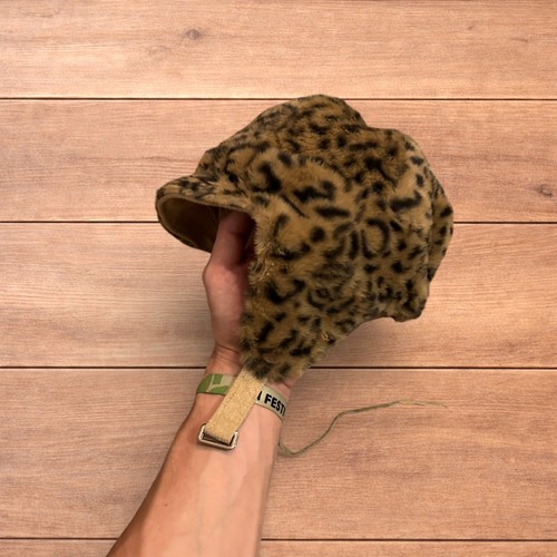 Lovely reversible trapper