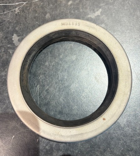 Seal fit daf rear - lf, hub