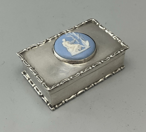 Antique silver snuff - snuff, box