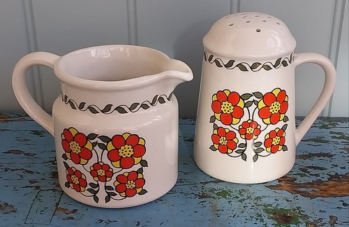Taunton vale vintage jug - vale,