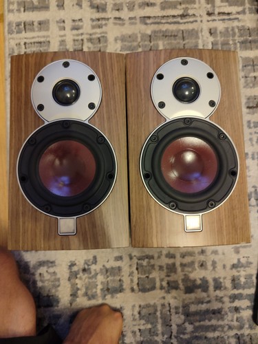 Dali menuet speakers - menuet,