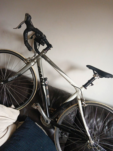 Giant scr road bike 700c - 1.5,