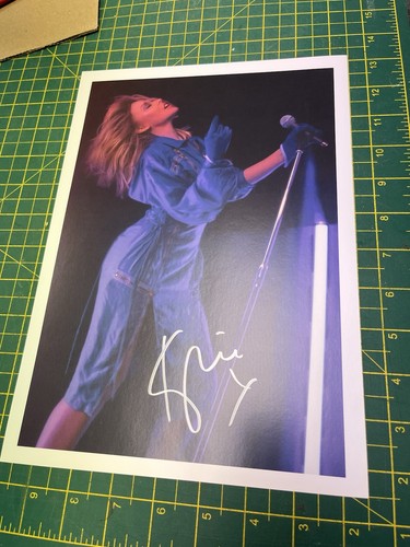 Kylie minogue hand - kylie, signed