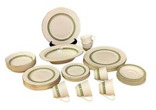 ROYAL DOULTON RONDELAY 37 PIECE DINNER TEA SET BOX22