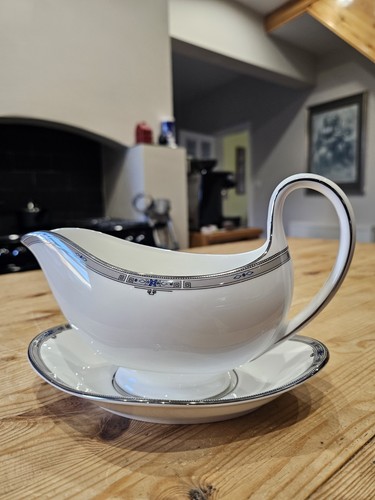 Wedgwood amherst sauce boat - sauce,