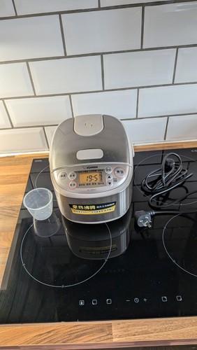 Zojirushi rice cooker - rice,
