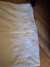 Laura Ashley 70x48cm Housewife