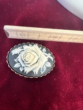 Vintage Style Cameo Rose Folding Handbag Hook Purse Table Hanger Gold Tone