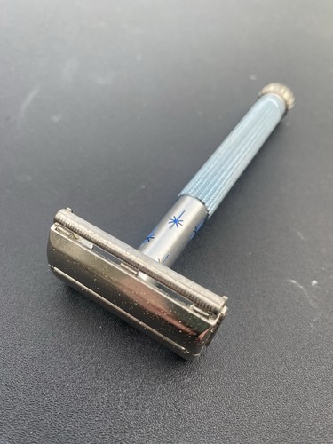 Vintage 1960 lady - 1960’s, gillette