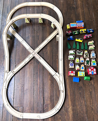 Brio wooden train - train,