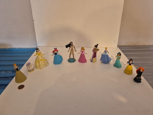 Disney princess figure bundle - disney,