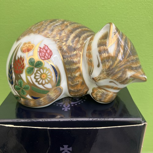 Royal crown derby - derby, paperweight