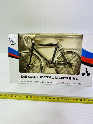 Die cast metal - die, ladies