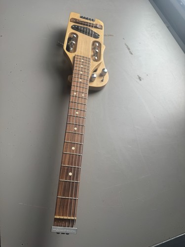 Traveller guitar - traveller,