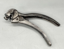 Vintage MFG Co Taintor