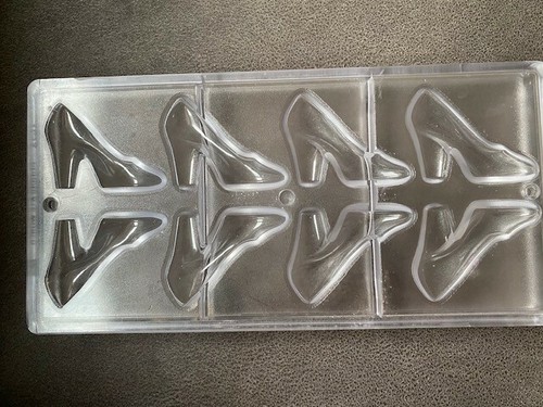 Polycarbonate chocolate mould