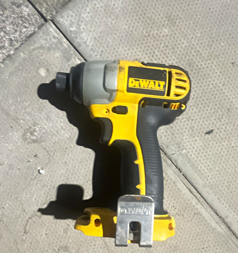 Dewalt dcf885 18v - dewalt,