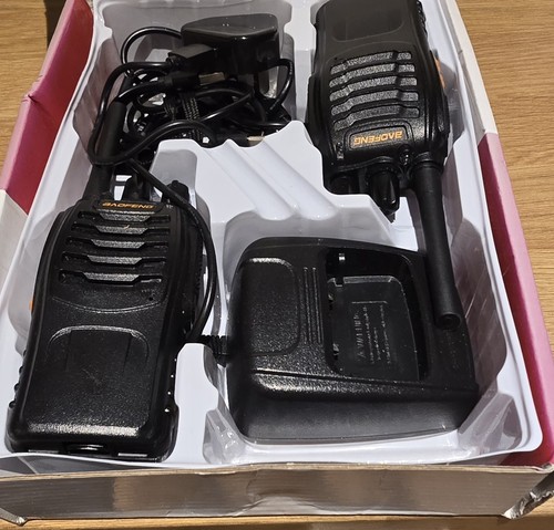 Handheld two way radio walkie - handheld, (walkie