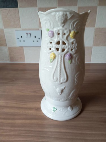 Belleek vintage handpainted - vintage,