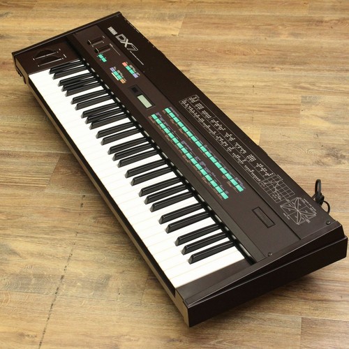 Yamaha dx7 synthesizer - dx7,
