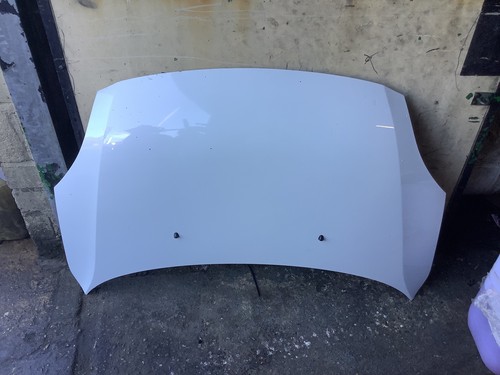 Suzuki swift bonnet white - in,