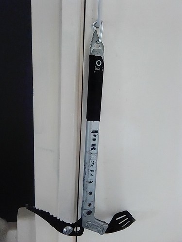 Simond piranha ice axe - piranha,