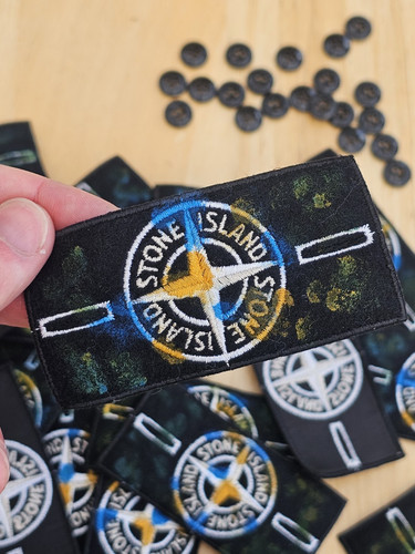 Authentic stone island - stone,